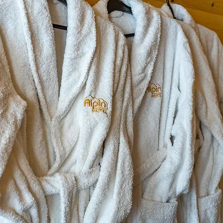 Alpin מלון בוקובל